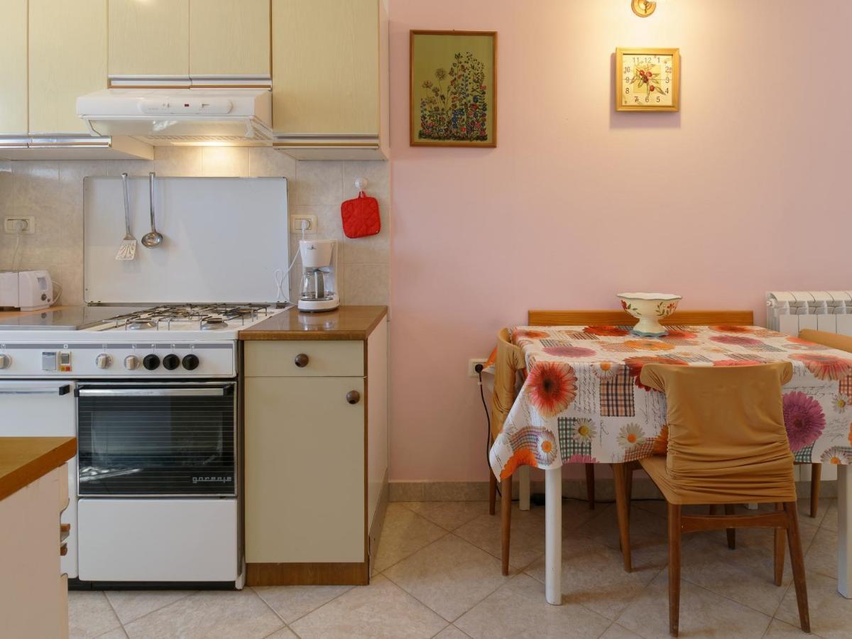 Apartment Laganis Plovanija Extérieur photo